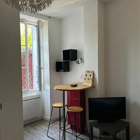 Appartamento Studio 1 Proche Gare Avec Deux Lits Simples